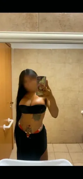 Jacqueline, 26