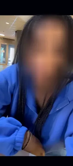 Laura, 30