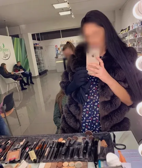 Mia, 39