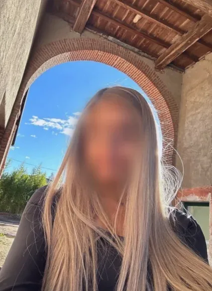 Nadine, 28