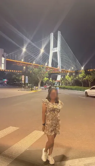 Nora, 34