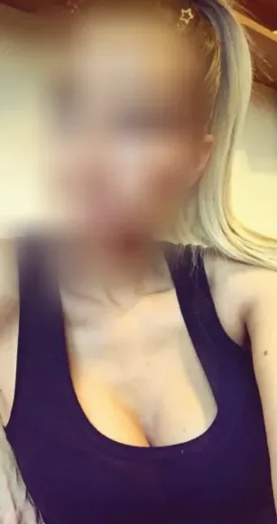 Nora, 28