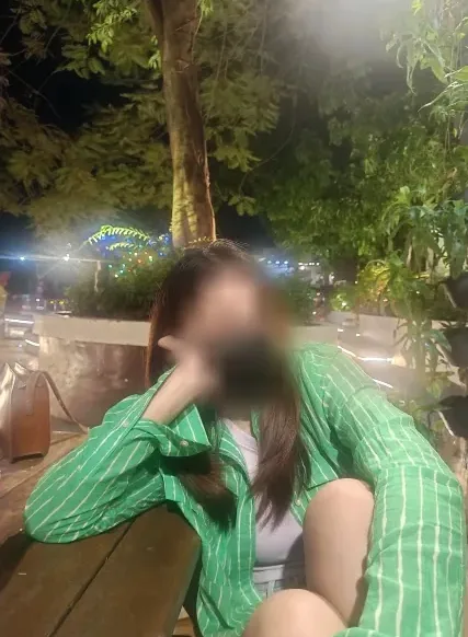 Pauline, 28