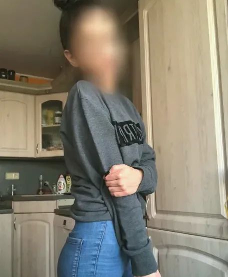Rebecca, 28