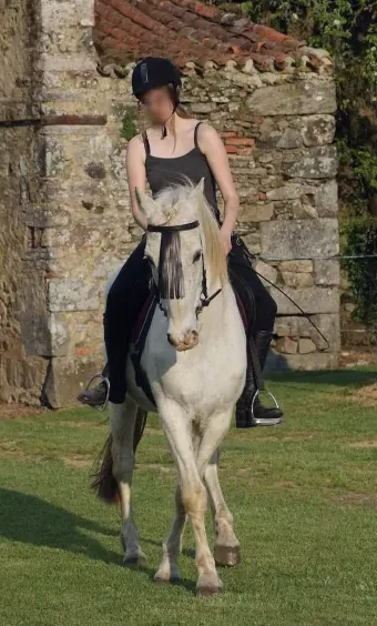Yvonne, 27